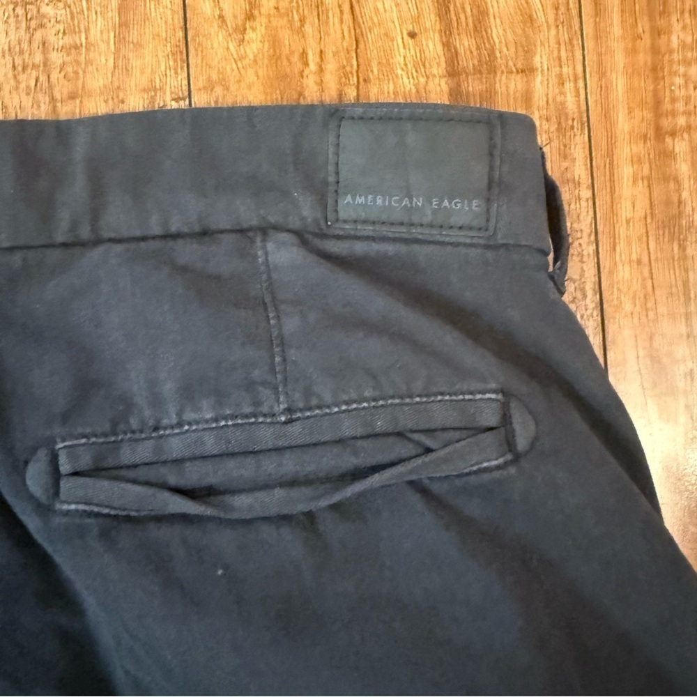 American Eagle Women’s Black Dark Gray Wide Leg High Waist Chinos Slacks Size 8 - Picture 10 of 11